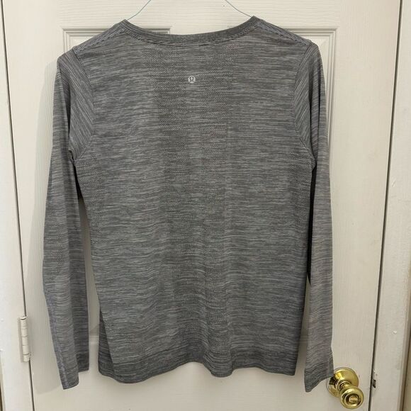 lululemon athletica Gray Long Sleeve Tee - Picture 2 of 5